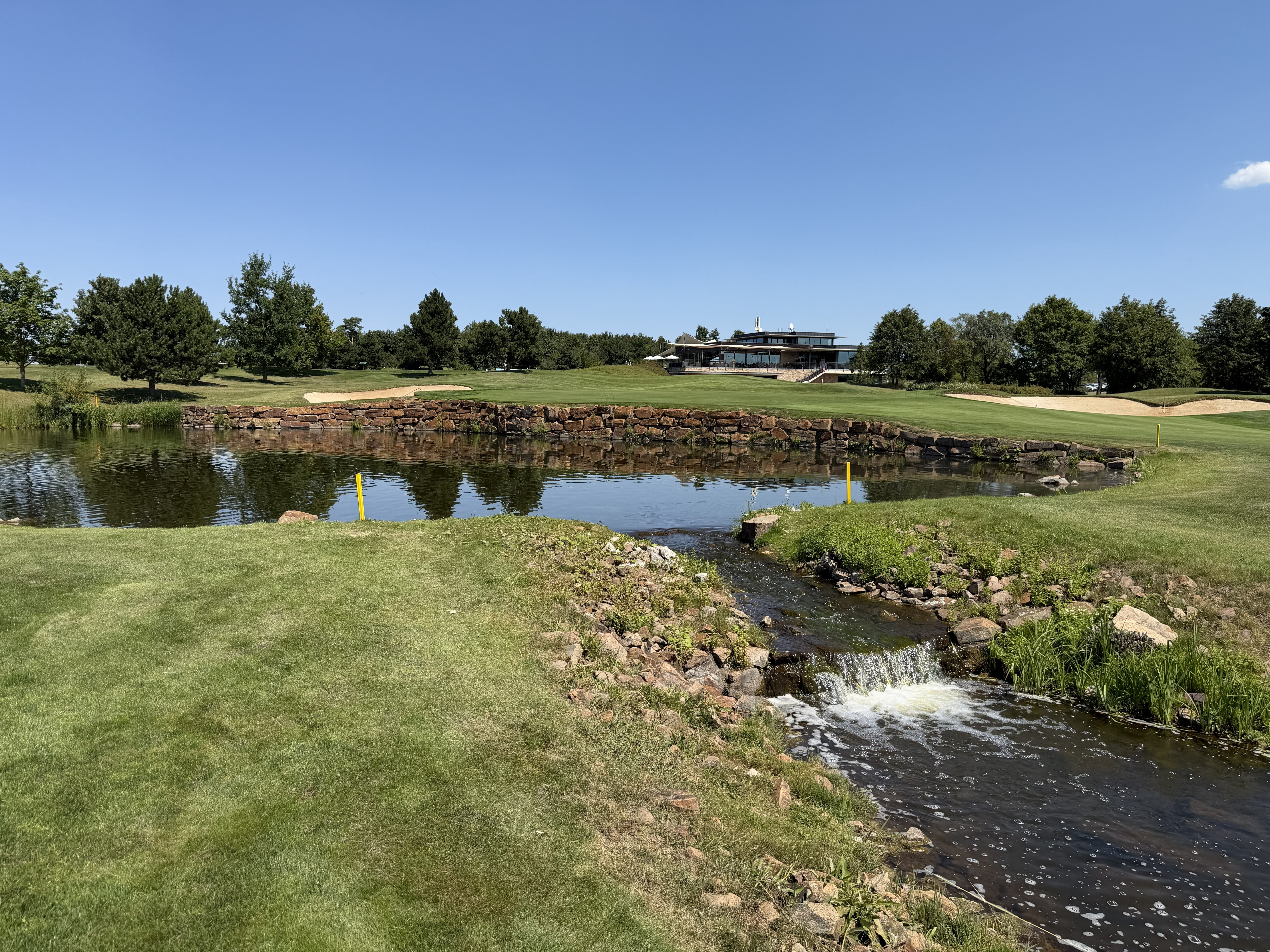 Albatross Golf Resort